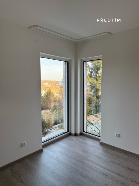 Závěsy a záclony Apartmán II.